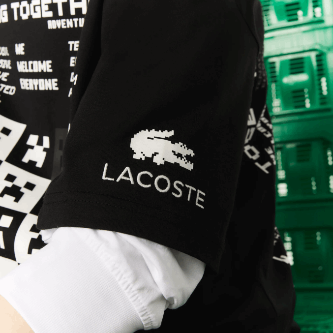 negro 031 VVL0A852 hombrescamiseta de corte holgado de algodón orgánico lacoste x minecraft