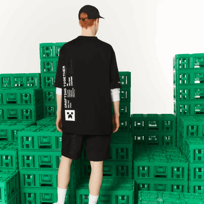 negro 031 VVL0A852 hombrescamiseta de corte holgado de algodón orgánico lacoste x minecraft