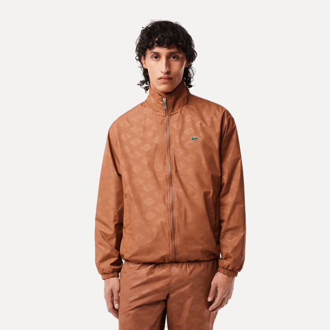 lfa marrón claro VVL0A378 hombres Lacoste chamarra deportiva con monograma estampado