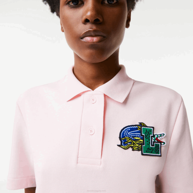 rosa claro t03 VVL0A2494 mujer Lacoste polo de corte regular con insignia de cómic