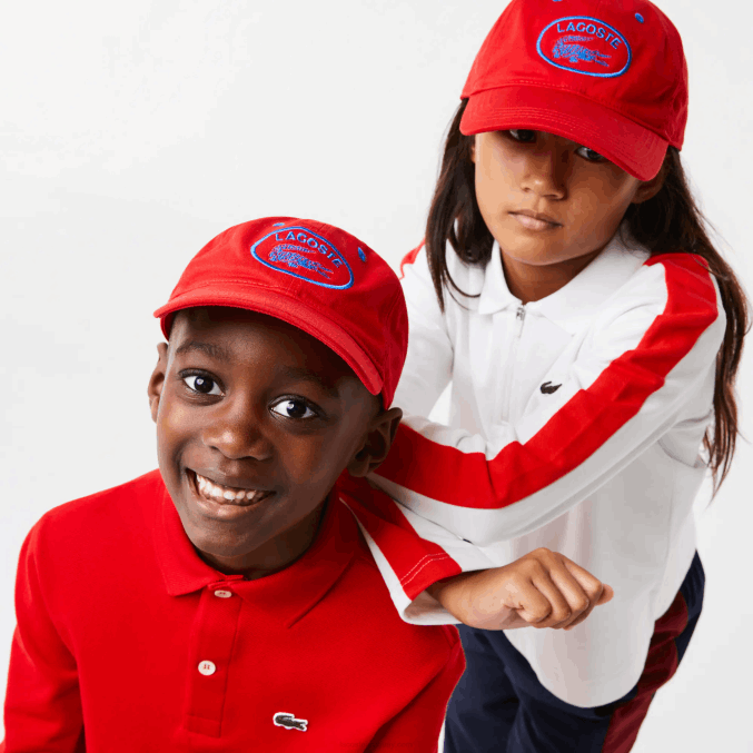 rojo 240 VVL0A2168 niños Lacoste gorra ajustable con ojales en contraste